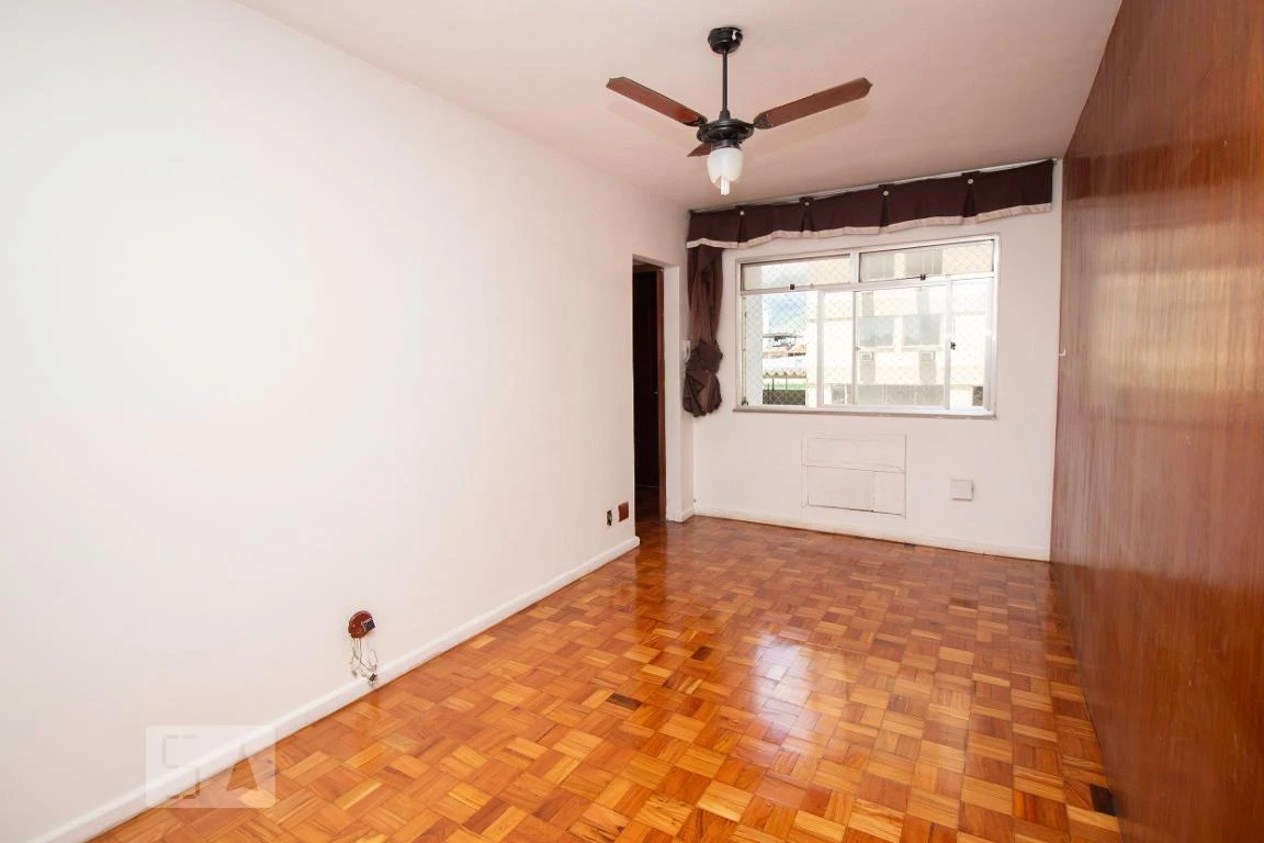 Apartamento de 2 dormitorios con cocina independiente