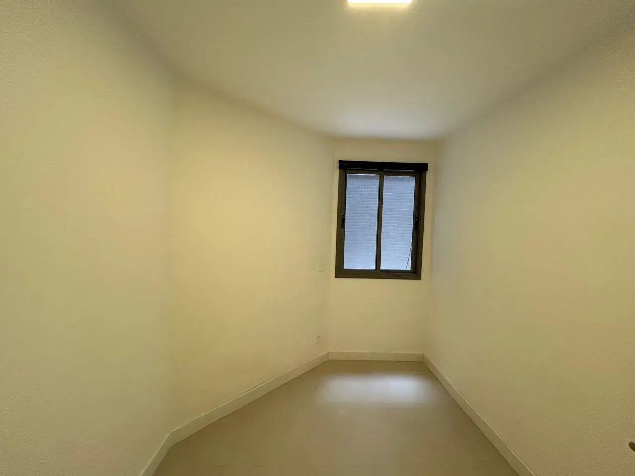 4-bedroom apartment in a building with a sauna — photo 36