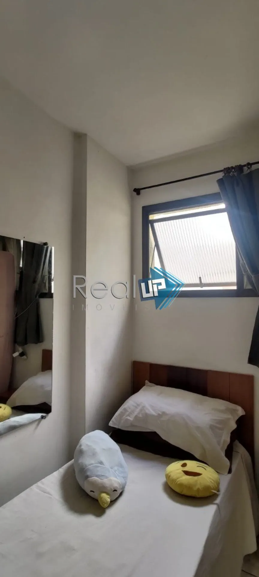 Unfurnished apartment with 3 bedrooms and a glazed balcony — photo 54