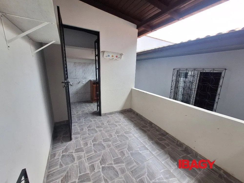 Washing machine in a 2-bedroom house, 121 m² — photo 14