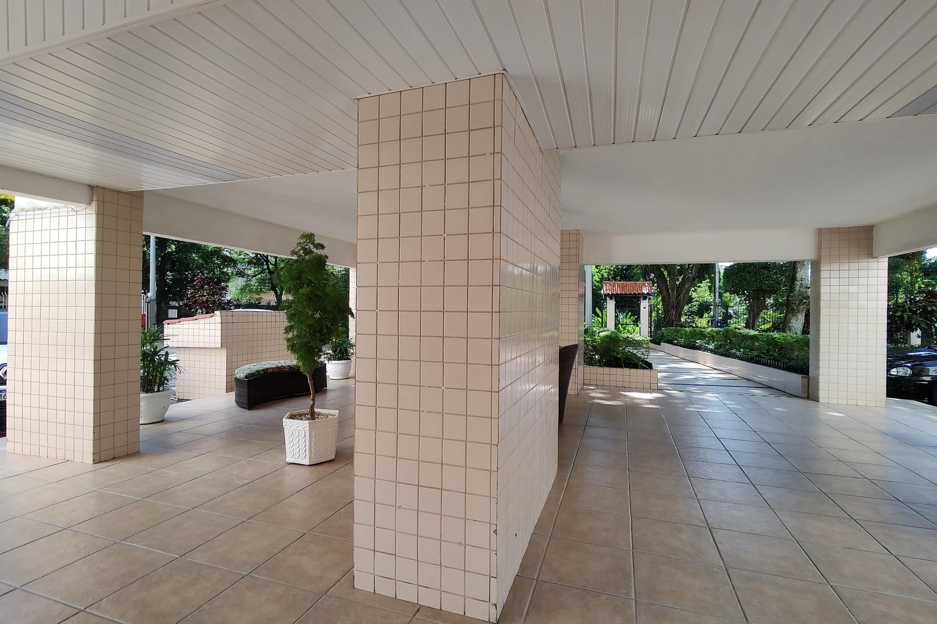 Пральна машина та 2 спальні: квартира 50 м² — photo 3