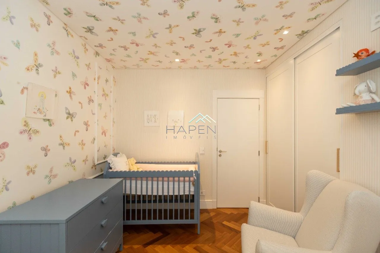 Квартира 215 м² с 3 спальнями-сюитами и 5 ванными — photo 28