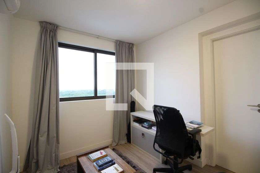 130 m² apartment with 3 bedrooms and enclosed balcony — photo 22