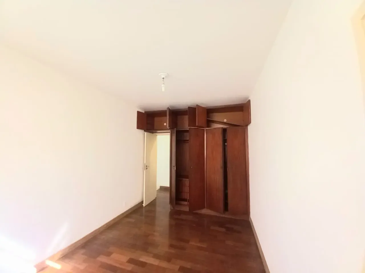 House with 2 bedrooms and 5 bathrooms plus 2 parking spots — photo 10