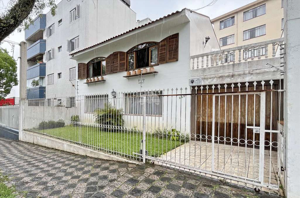 Rental house with 4 bedrooms and 191 m² — photo 3