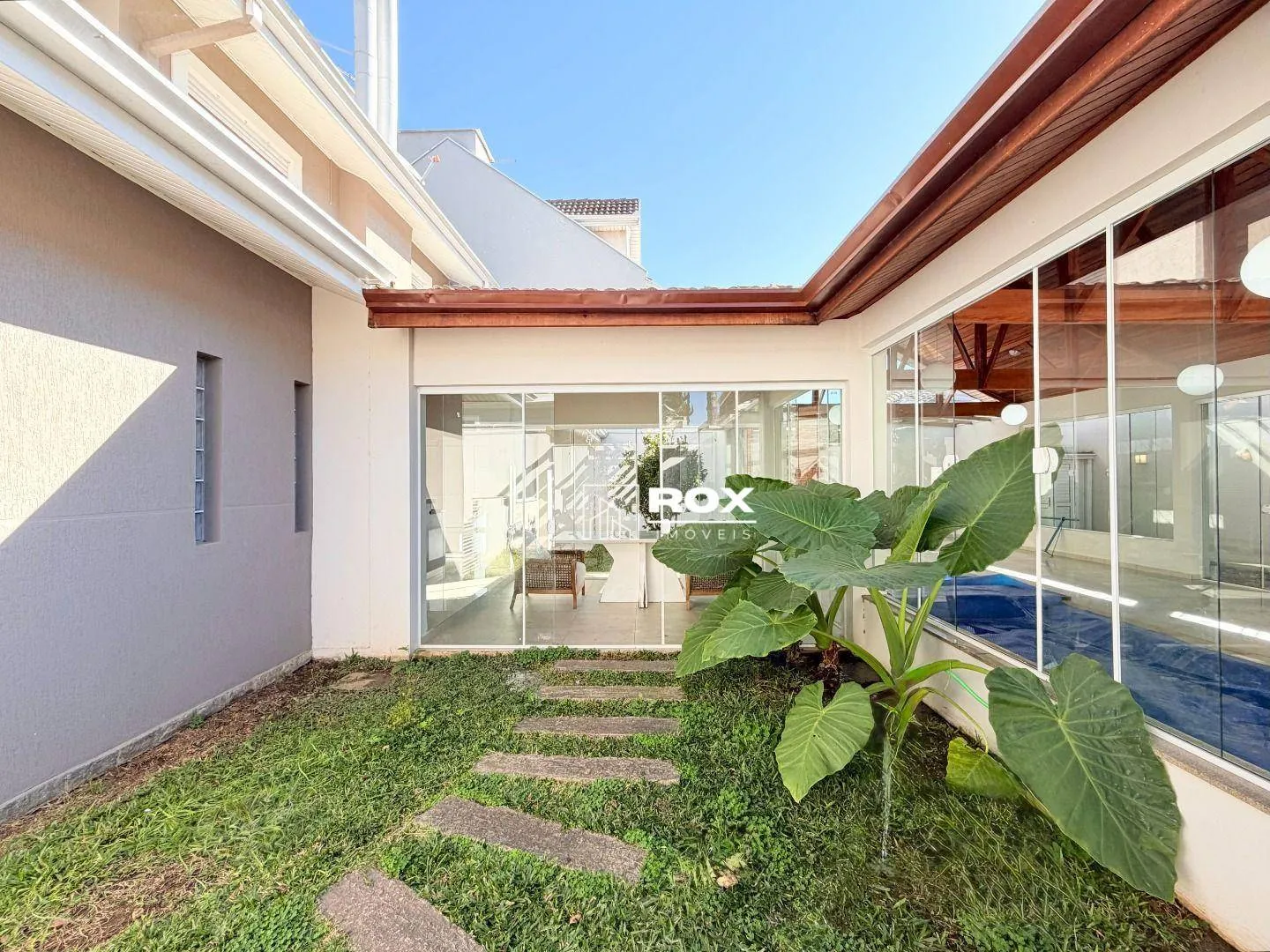 Casa en condominio con 5 dormitorios y piscina — photo 27