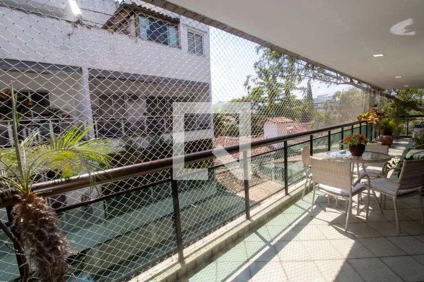 160 m² 3-suite rental apartment with balcony — photo 10