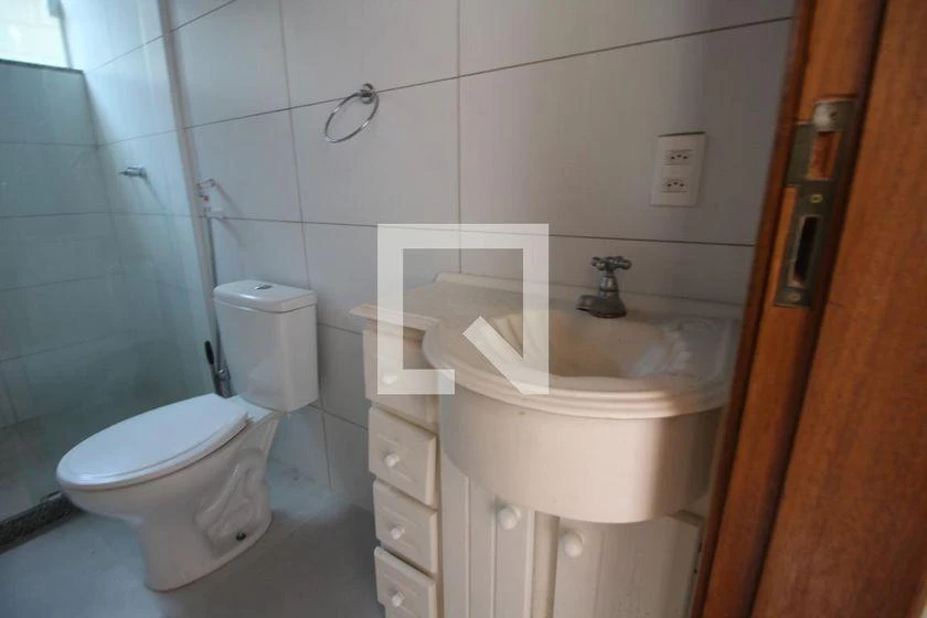Rental house with 4 bedrooms and 340 m² — photo 49