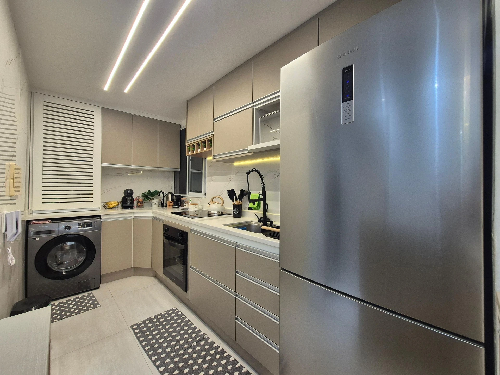 2-bedroom apartment with a washing machine — photo 2