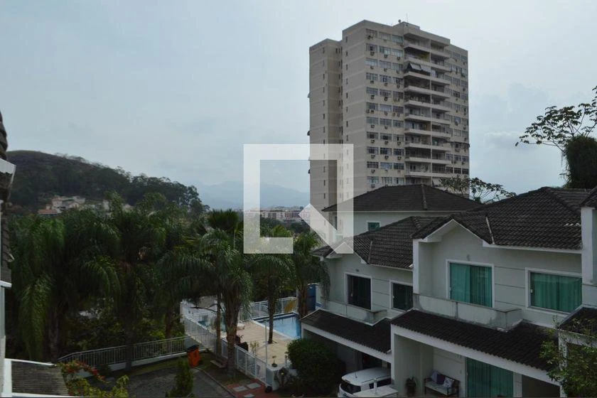 188 m² house with 4 en-suite bedrooms and 3 parking spots — photo 46