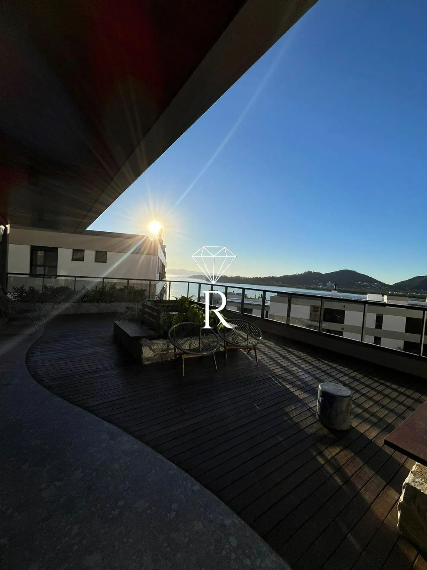 3-bedroom apartment with a grill on the balcony — photo 47