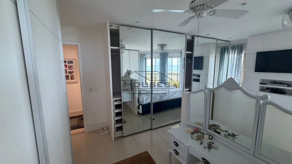 4-bedroom unfurnished apartment with 1 bathroom — photo 27