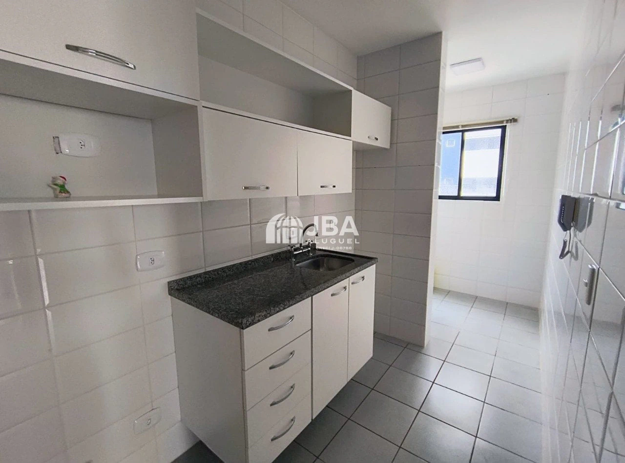Apartamento com piso de madeira ou laminado, Cabral