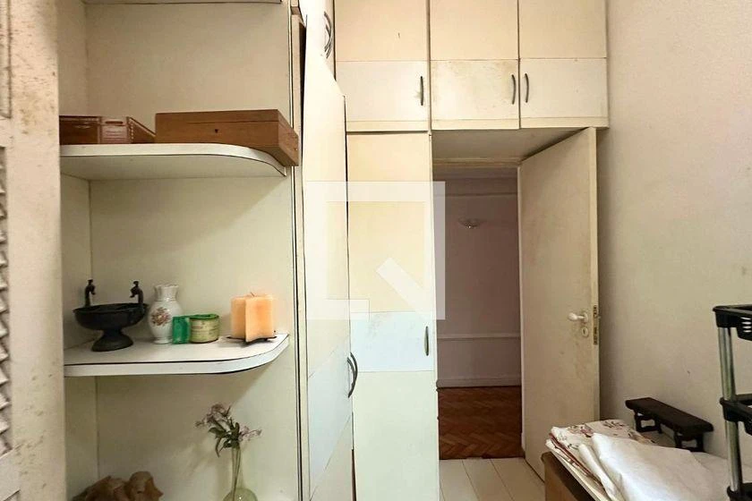 Glass-enclosed balcony in a 4-bedroom apartment, 403 m² — photo 22
