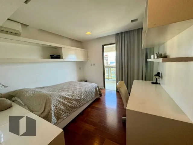 Furnished penthouse apartment with 5 bedrooms and 5 baths — photo 29