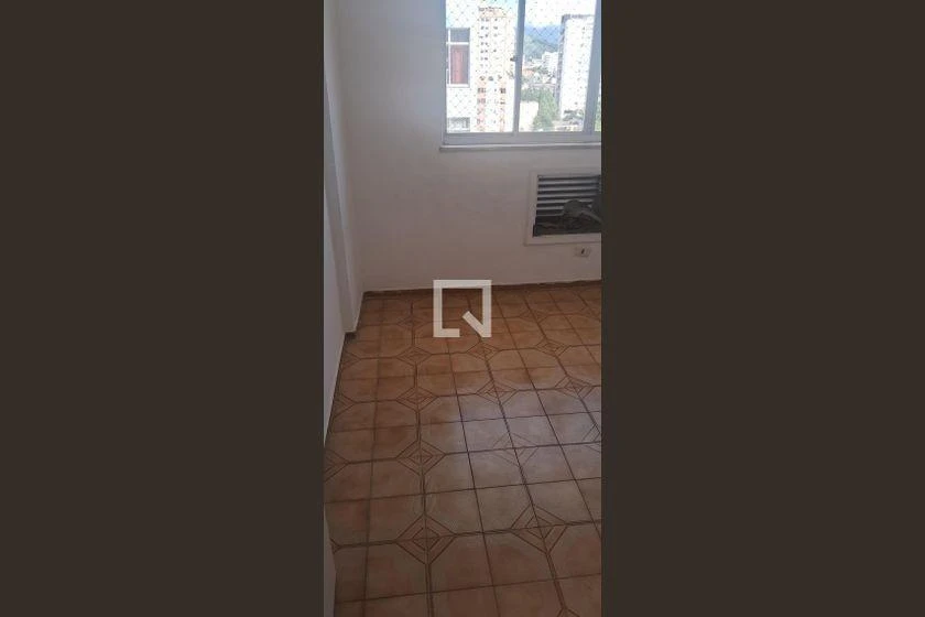 Apartamento para aluguel com 2 quartos e 1 banheiro — photo 8