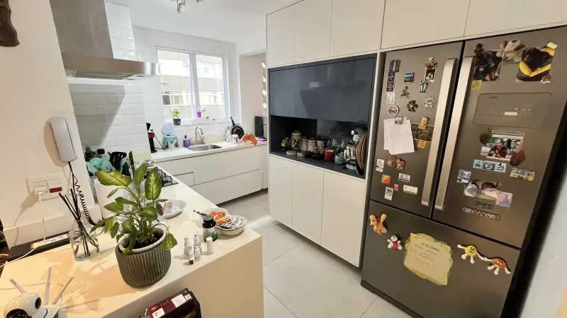 Furnished 3-bedroom apartment with 3 bathrooms — photo 6