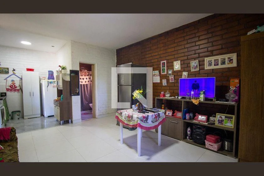 Furnished house with 5 bedrooms and 2100 m² — photo 8