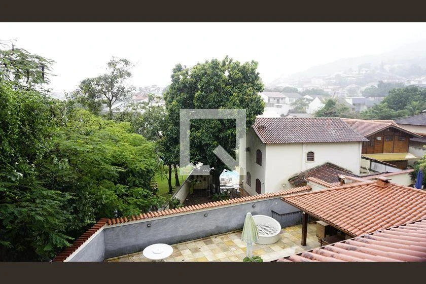 Casa mobiliada com 4 quartos e 460 m² — photo 48