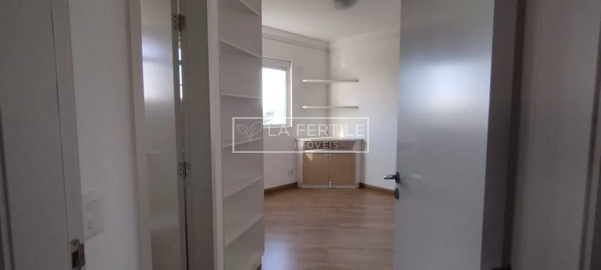 Apartment with 4 bedrooms and 5 bathrooms over 189 m² — photo 16
