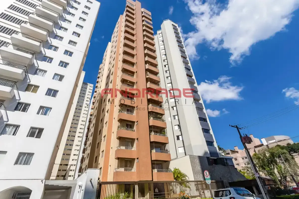Unfurnished 3-bedroom apartment with 118 m² — photo 2