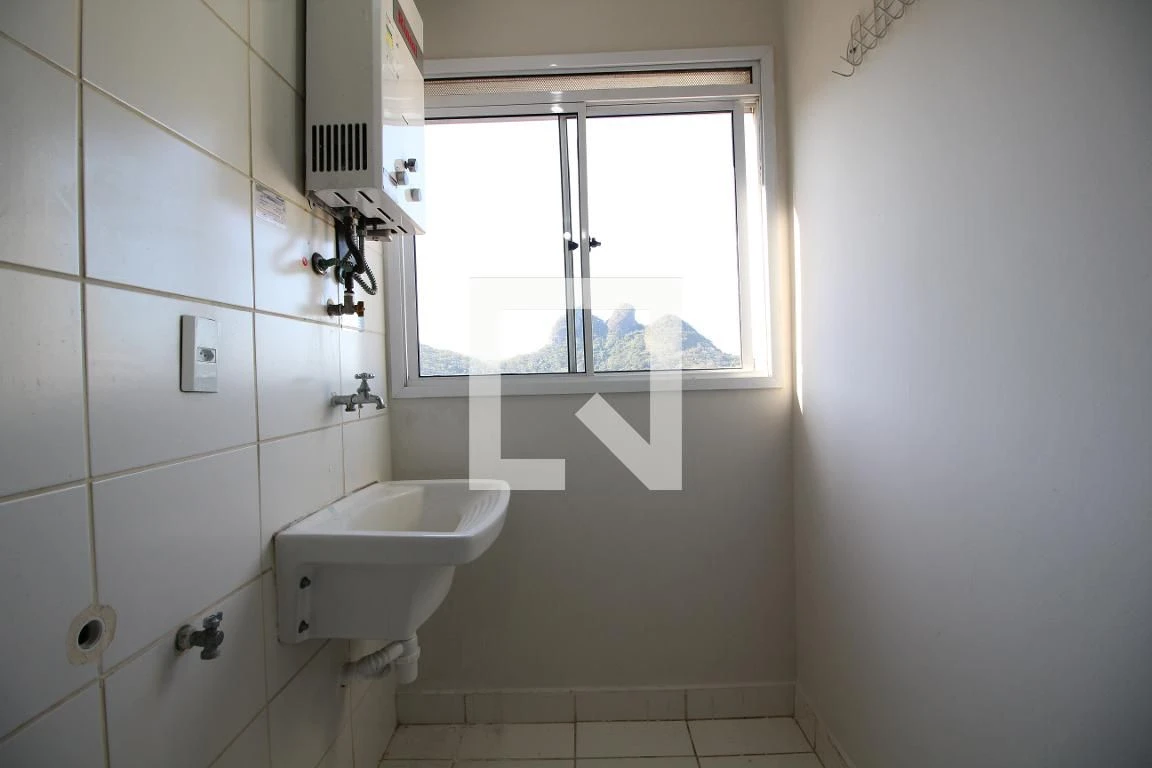 Home office in a 3-bedroom apartment, 115 m² — photo 14