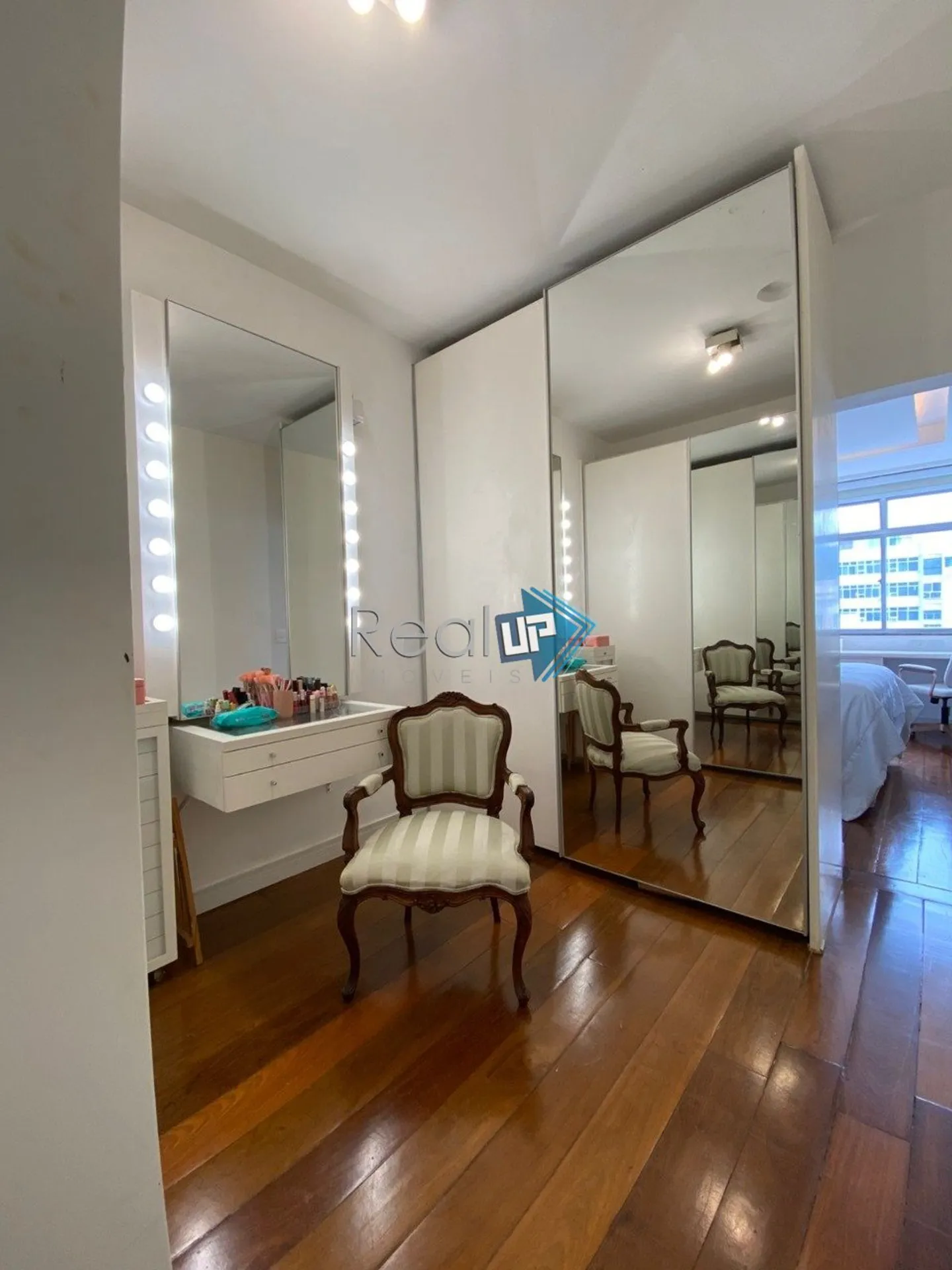 Мебльована квартира з 4 спальнями-сюїтами, 224 м² — photo 35