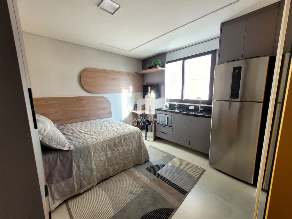 Студия 17 м² с панорамными окнами и рабочим местом — photo 7