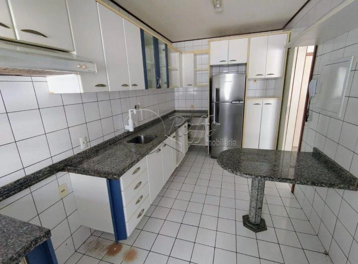 3-bedroom apartment with an en-suite and balcony — photo 2