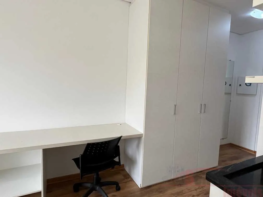 1 quarto e varanda envidraçada: apartamento de 28 m² — photo 6