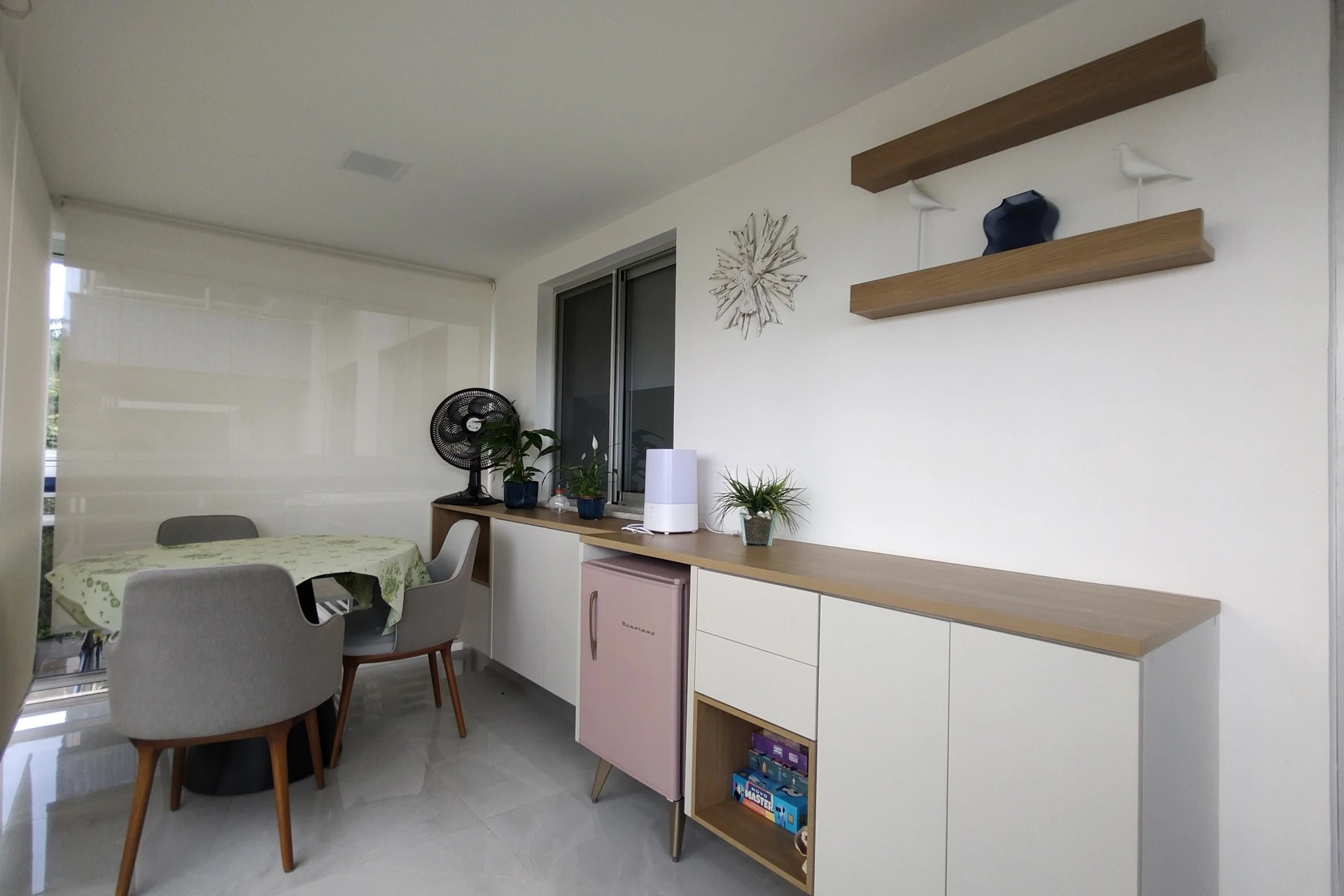 3-bedroom apartment with a walk-in closet — photo 3