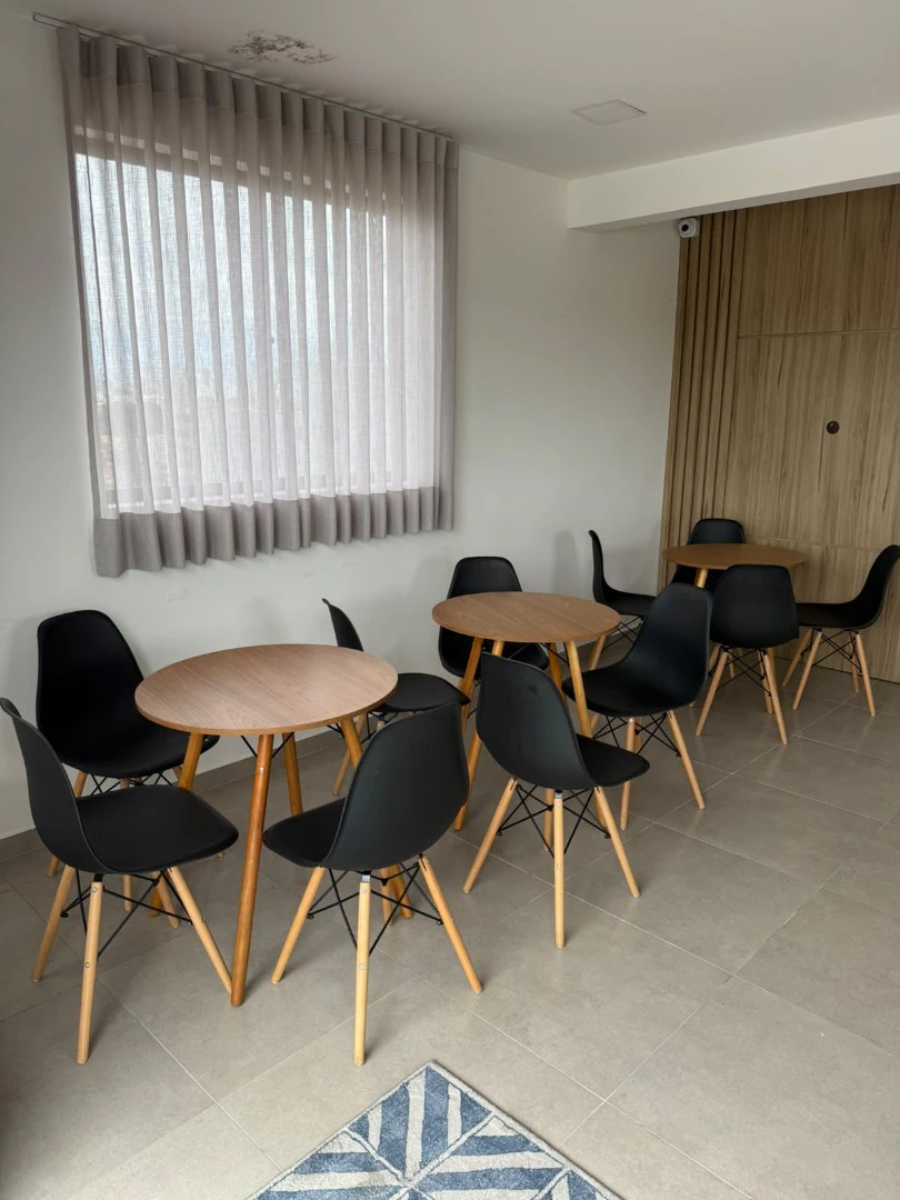 Furnished 1-bedroom apartment with 26.9 m² and parking — photo 18