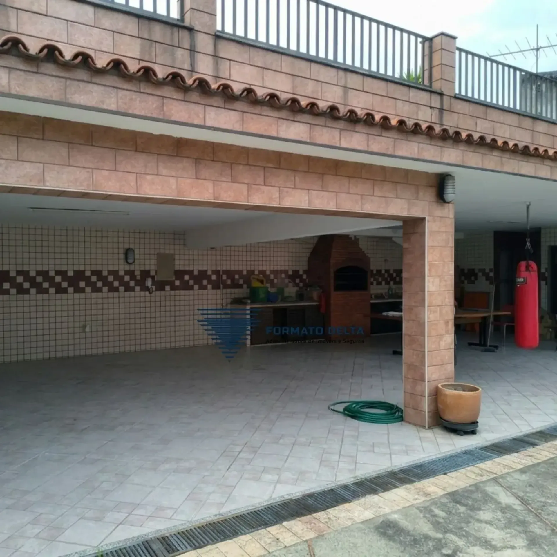 Casa com 8 quartos, 4 banheiros e 7 vagas no 2º andar — photo 7