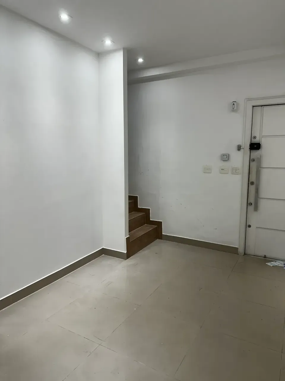 House with no parking, 5 bedrooms and 4 bathrooms — photo 9