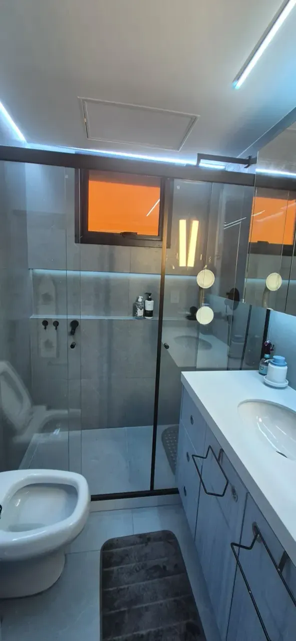Furnished apartment with 2 bedrooms and enclosed balcony — photo 11