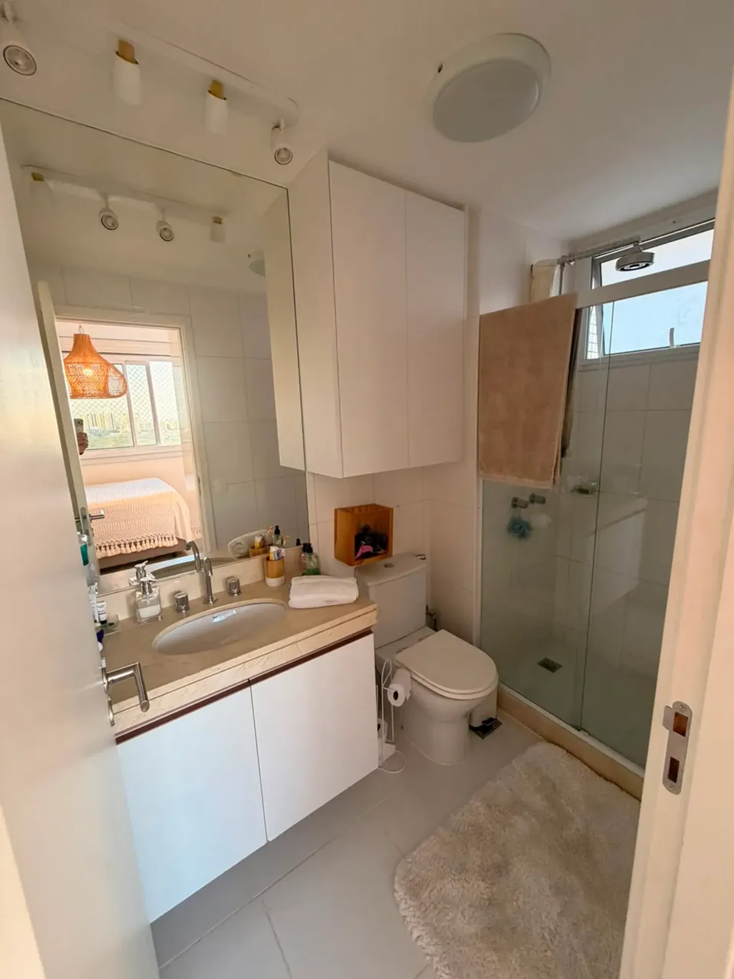 Furnished 115 m² apartment with 3 bedrooms and 3 baths — photo 35