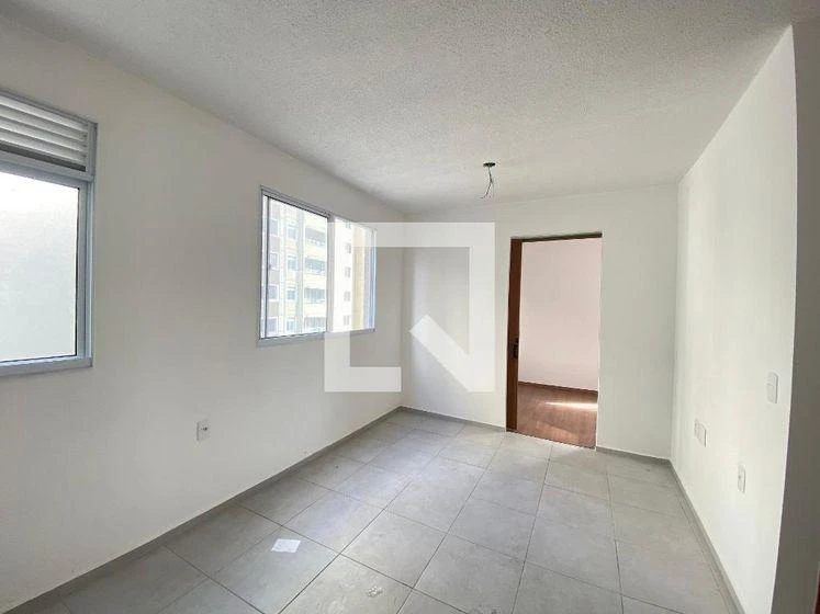 One-bedroom apartment in a building with a pool — photo 16
