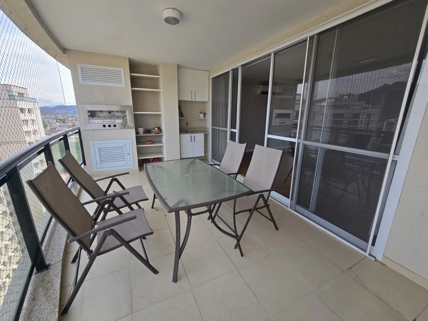 169 m² apartment with 4 en-suite rooms and private BBQ — photo 9