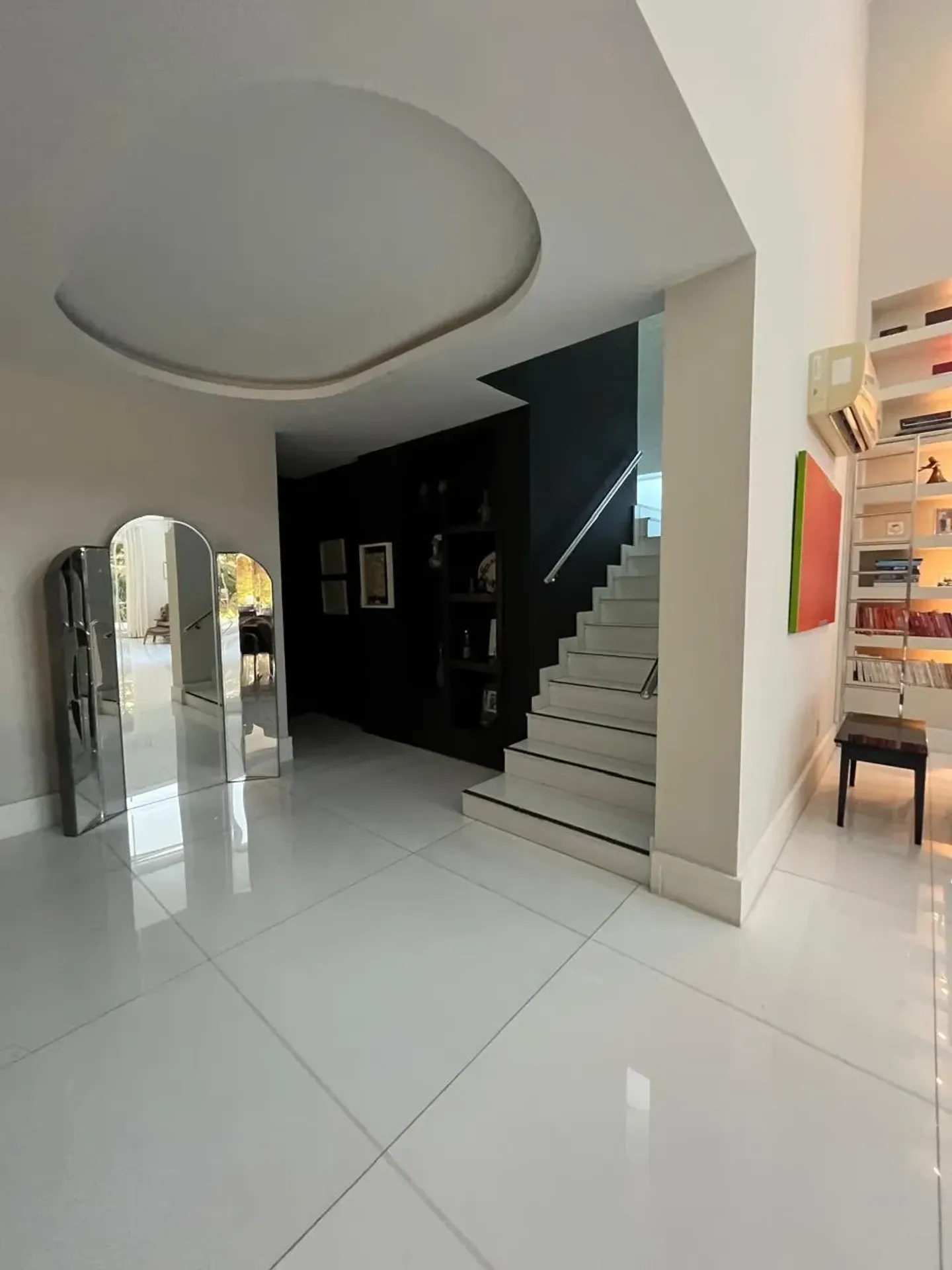 Furnished house with 5 bedrooms and open-plan kitchen — photo 45