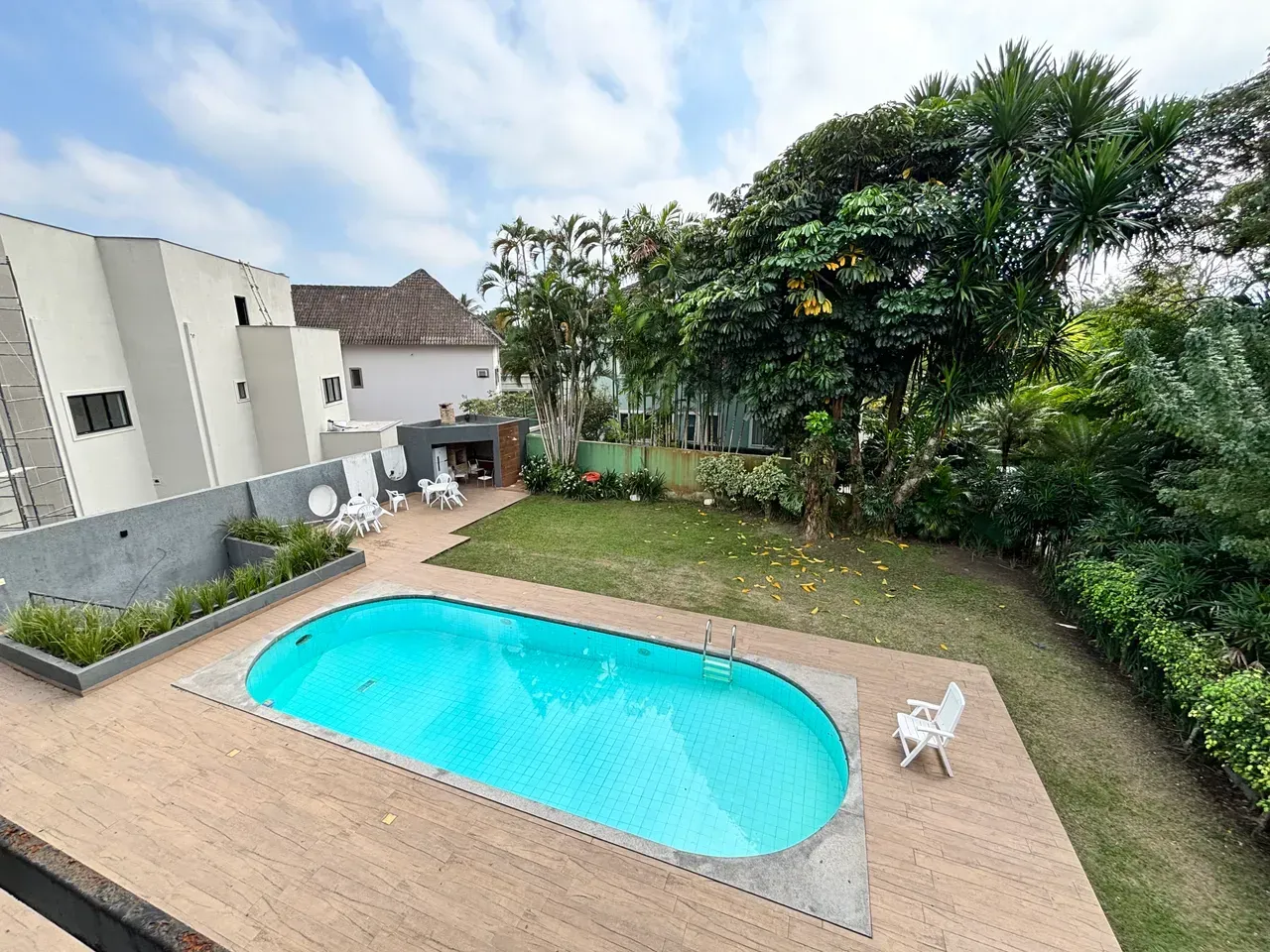 Furnished 580 m² house with 4 bedrooms and a gas kitchen — photo 11