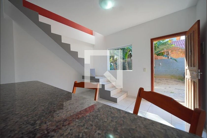 Casa para aluguel com 2 quartos e varanda — photo 2