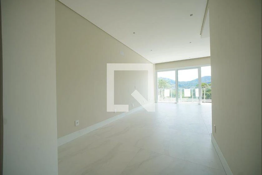 3-bedroom apartment with a water view in Florianópolis — photo 6