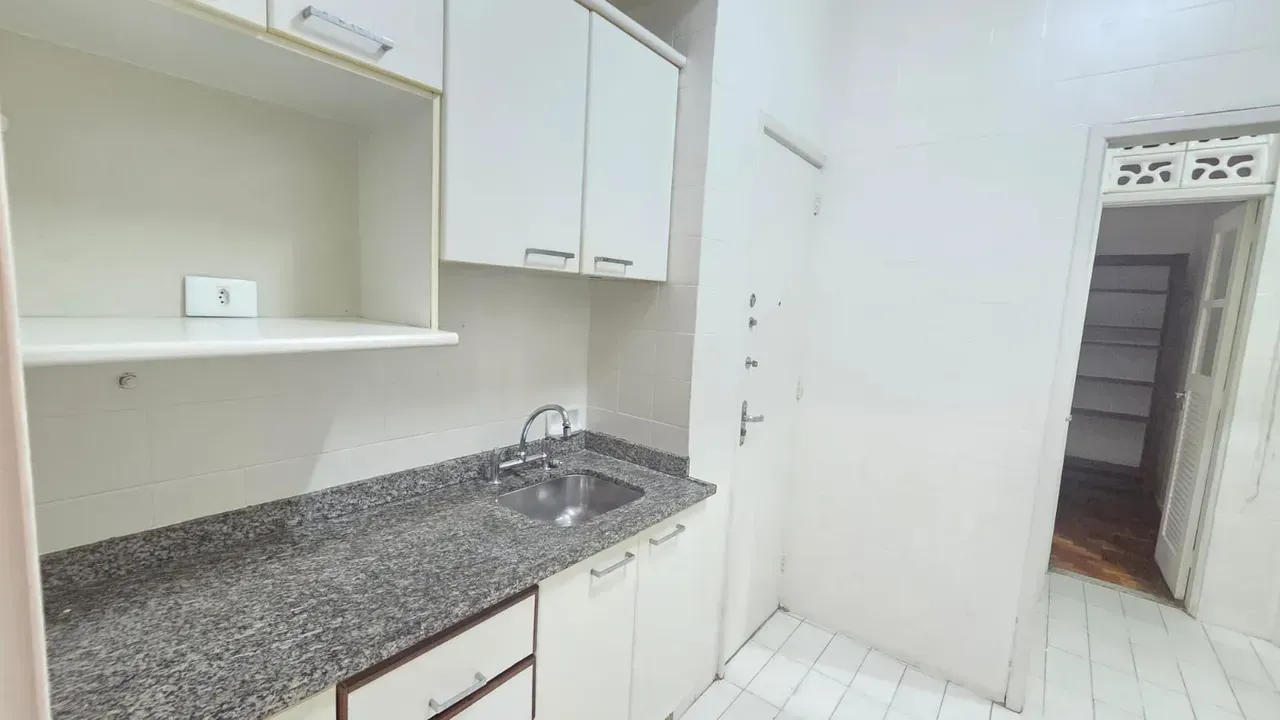 66 m² apartment with 2 bedrooms, 2 baths — photo 2