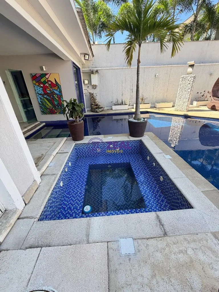 House with enclosed balcony and built-in grill — photo 32