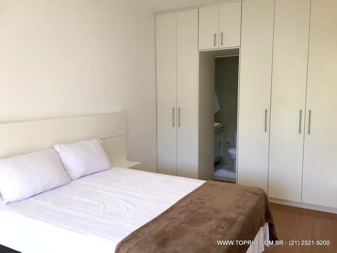 Apartamento de 1 quarto com vaga e ar-condicionado — photo 2