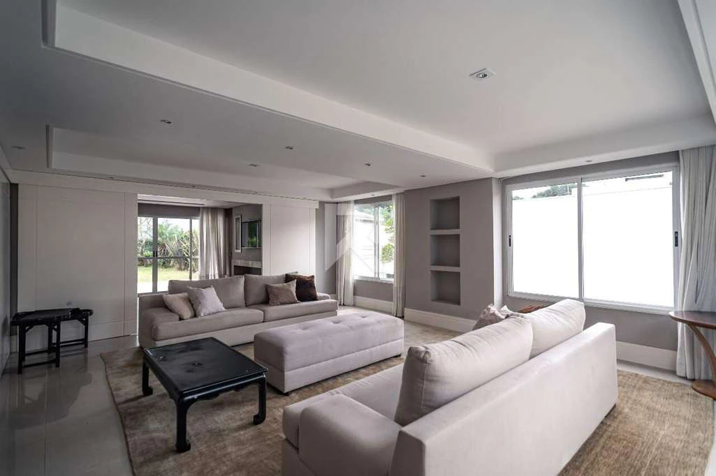 House with 4 en-suite bedrooms and 711 m² private garden — photo 4
