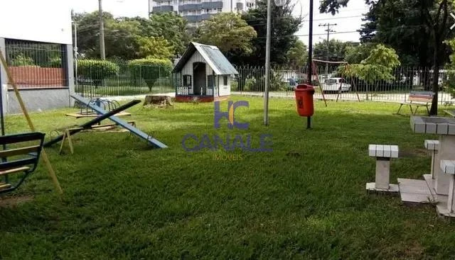 Unfurnished apartment with 2 bedrooms and a closed kitchen