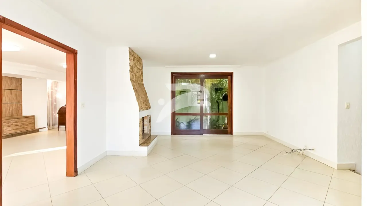House with 2 bedrooms and a built-in balcony grill — photo 7
