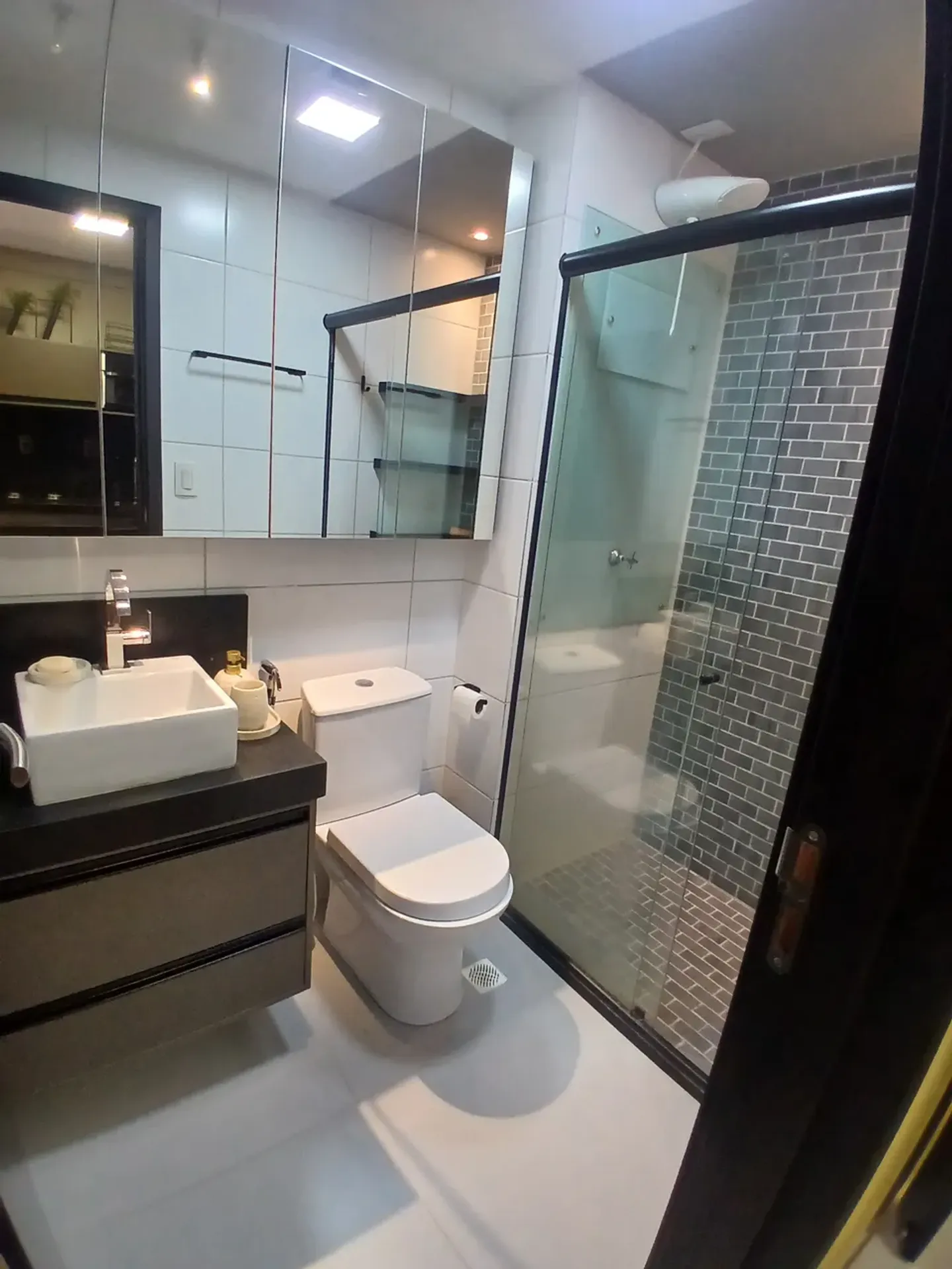 Apartment on the 7th floor with floor-to-ceiling windows — photo 18