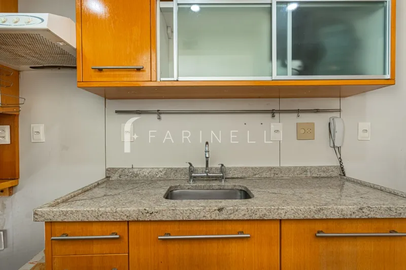 2-bedroom apartment with elevator and 2 parking spots — photo 13